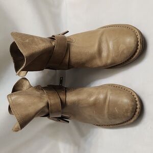 UGG Elysian Tan Leather Heeled Ankle Booties Boots (w size 7.5)